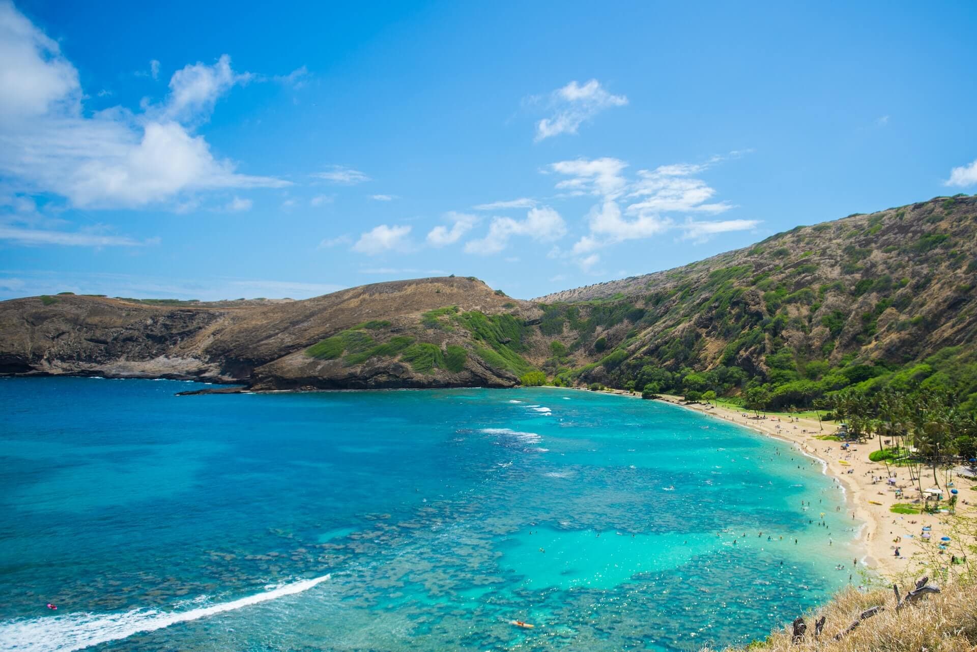 There are many things to do near Hanauma Bay in Oahu