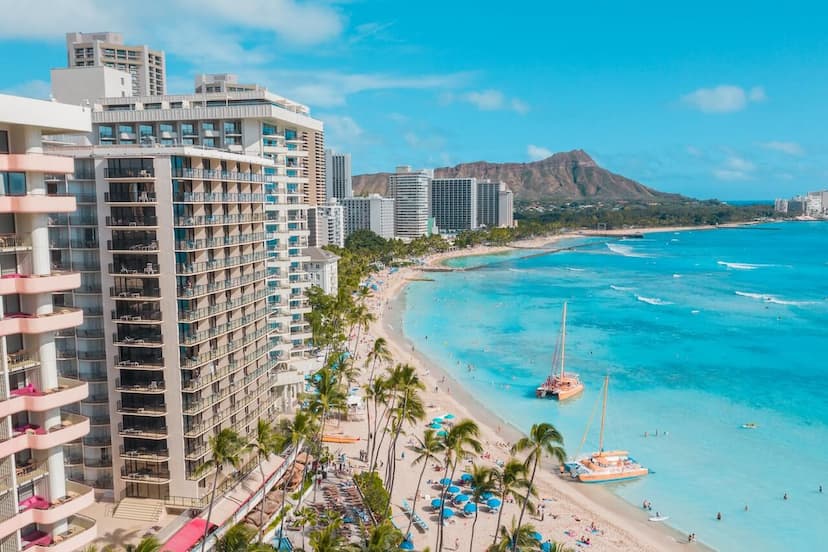 9 Travel Hacks to Visit Hawaiʻi for Cheap